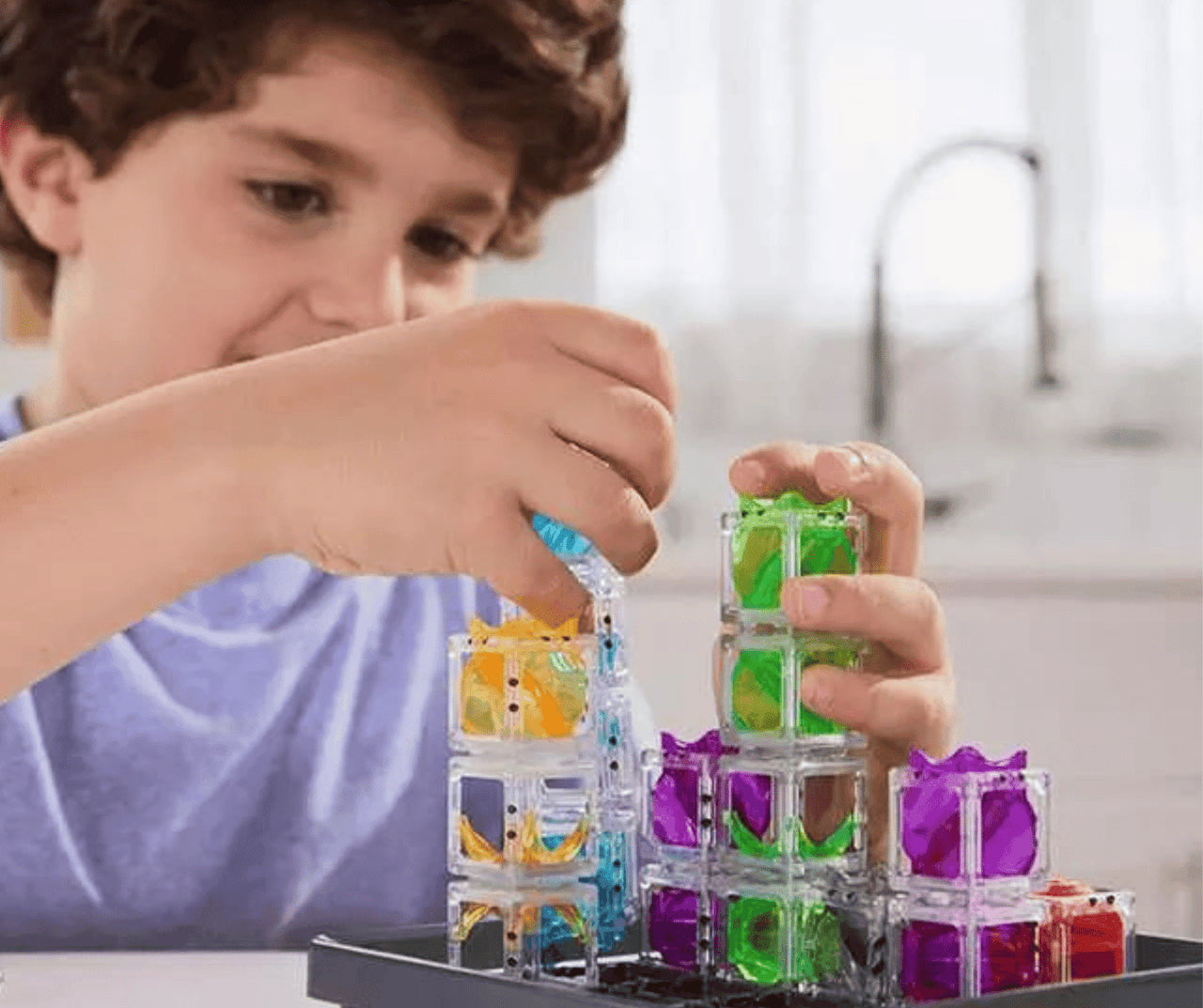 Juego de lógica con canicas Gravity Maze en inglés