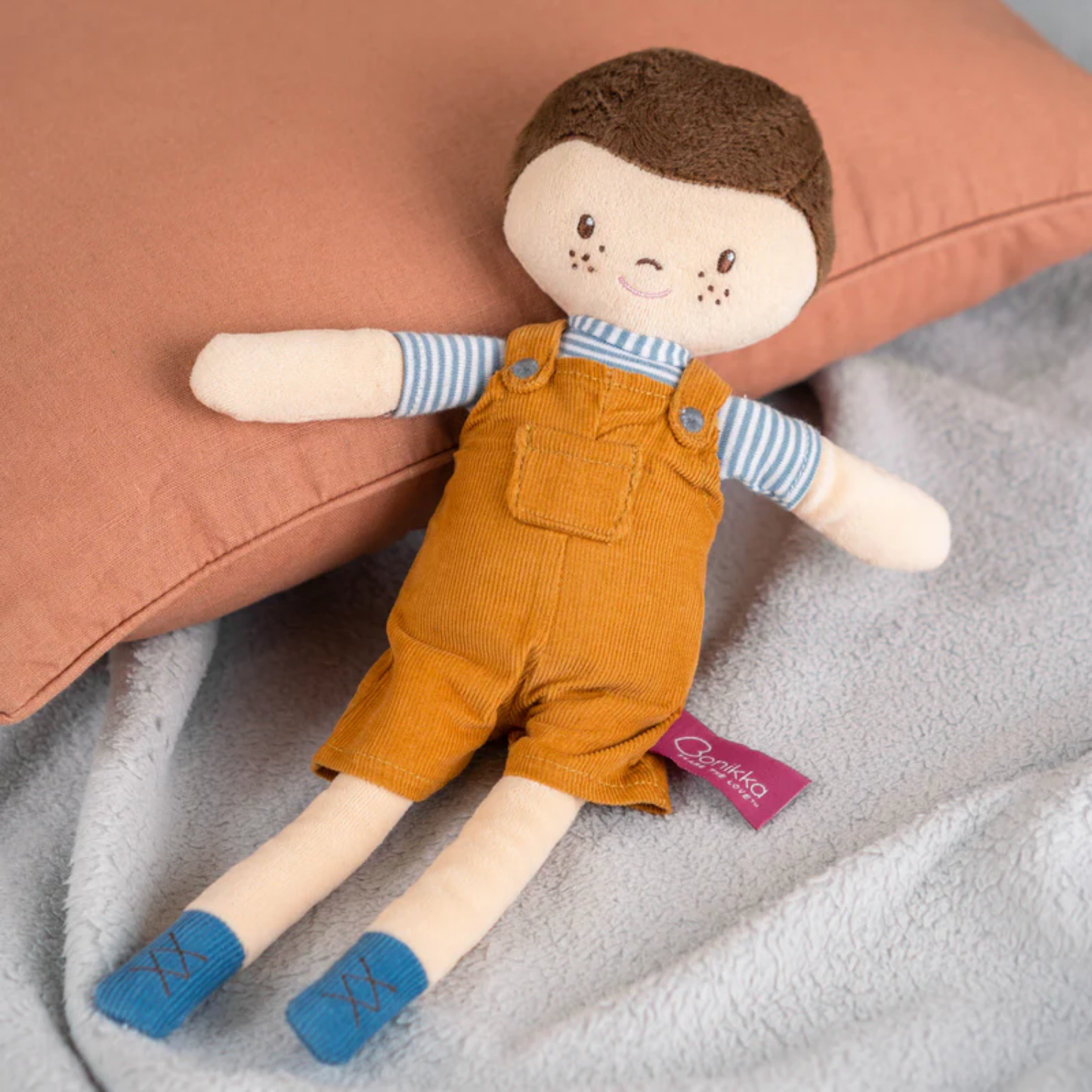 Bonikka muñeco textil suave modelo Tim 33 cm colección Che Che Doll