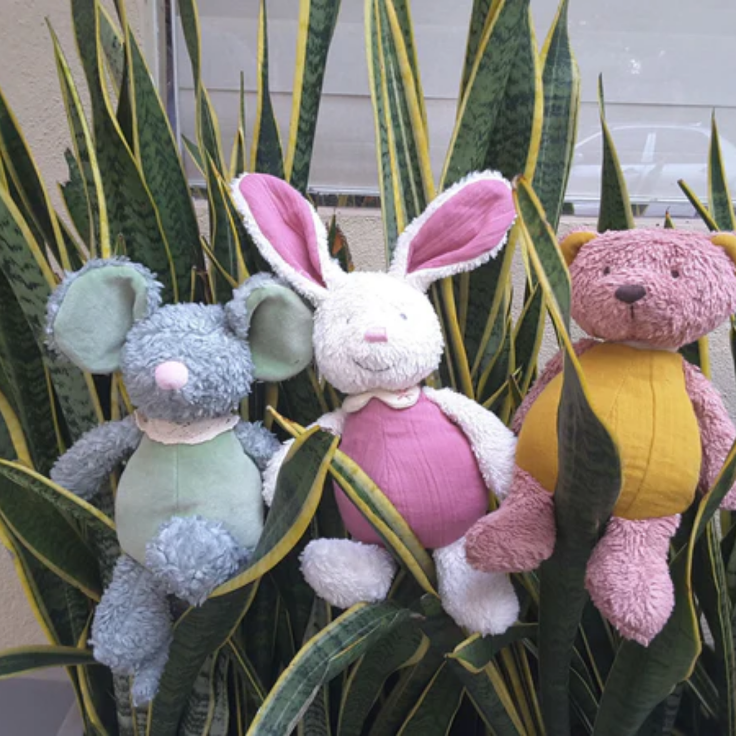 Tikiri peluche algodón orgánico oso bebé clásico amarillo