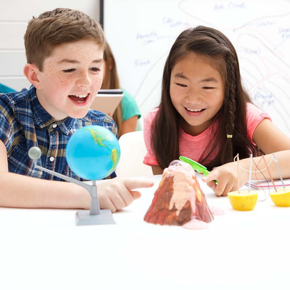 Set de ciencia y experimento crea un volcán