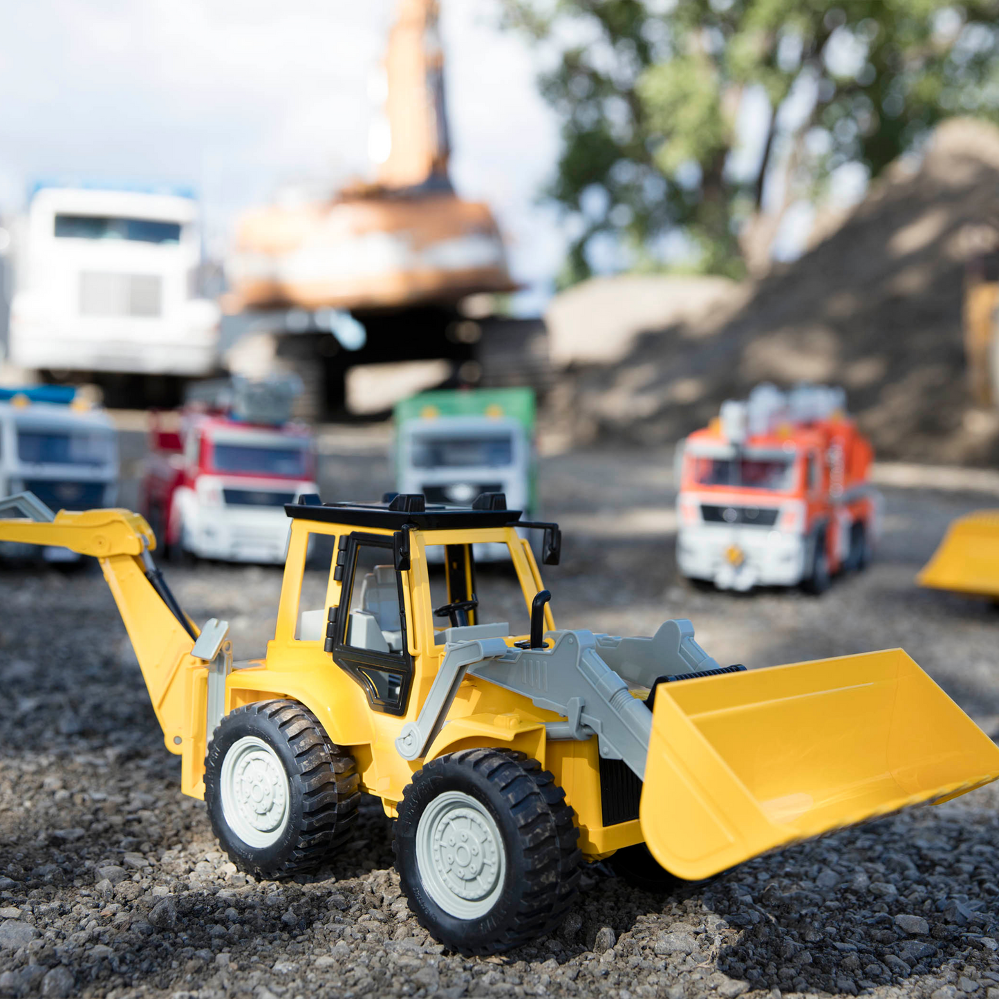 Retroexcavadora amarilla mediana