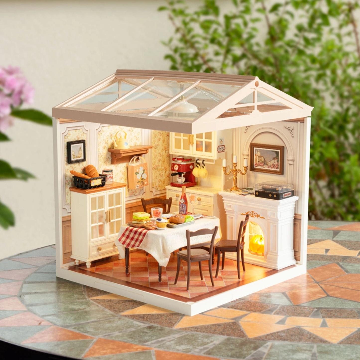 Rolife Super Creator - Kit para armar comedor cálido en miniatura