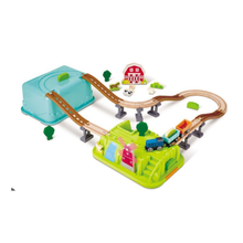 Set ferroviario de madera en balde modelo granja 40 piezas Play Essentials