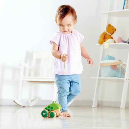 Ranita de arrastre de madera Play Essentials