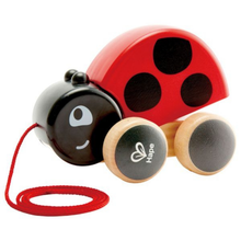 Mariquita de madera de arrastre Play Essentials