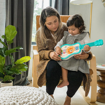 Ukelele de madera interactivo con sonido magic touch Play Essentials