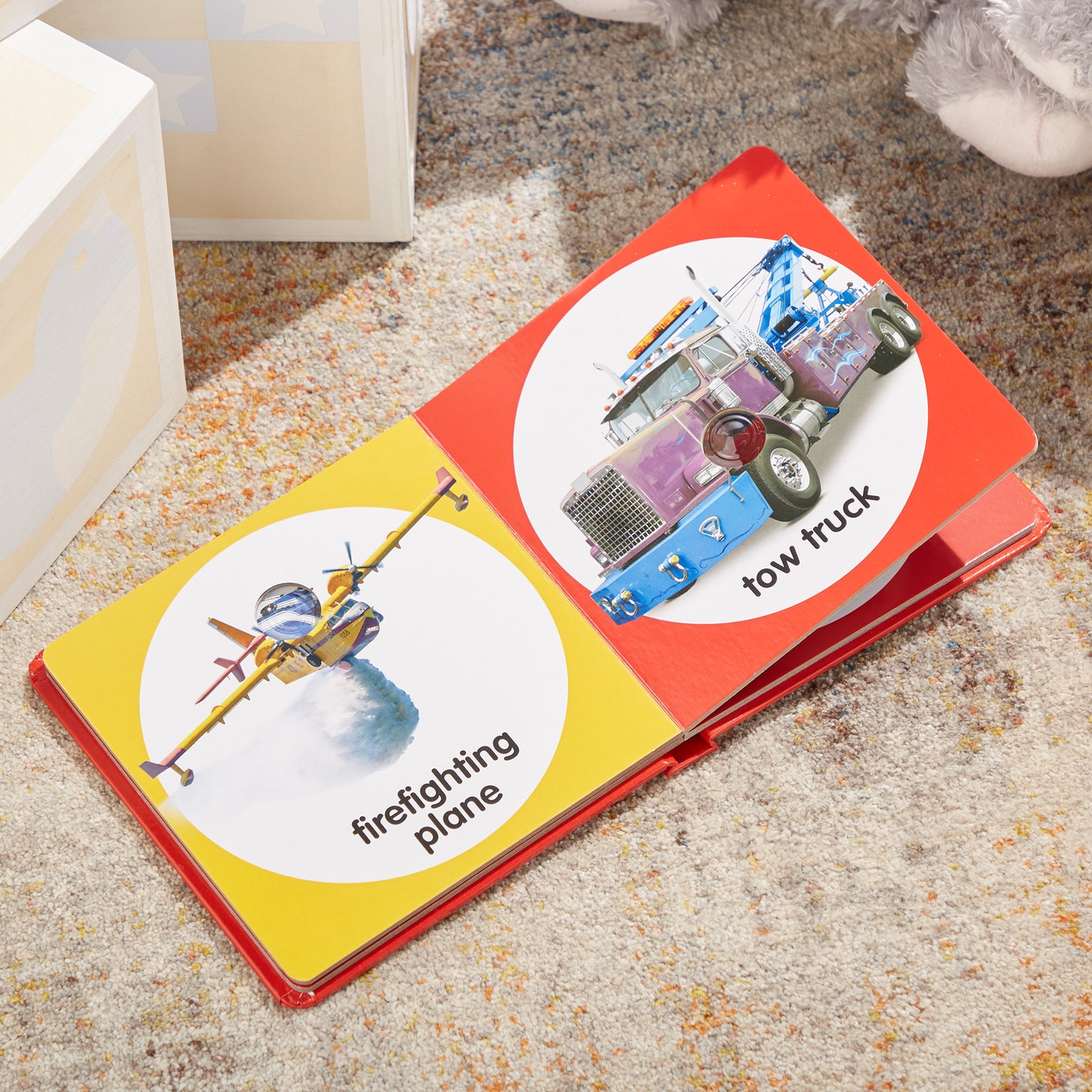 Libro Poke a Dot vehículos de emergencia