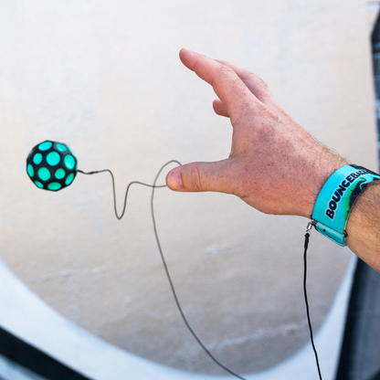Waboba pelota Moonball rebote con liga y muñequera - color aleatorio